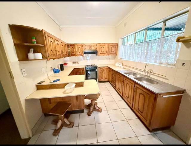 3 BEDROOM HOUSE FOR SALE IN FLORA GARDENS